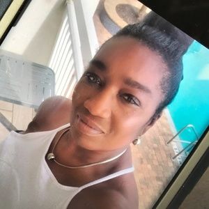 Meet your Posher, Joy